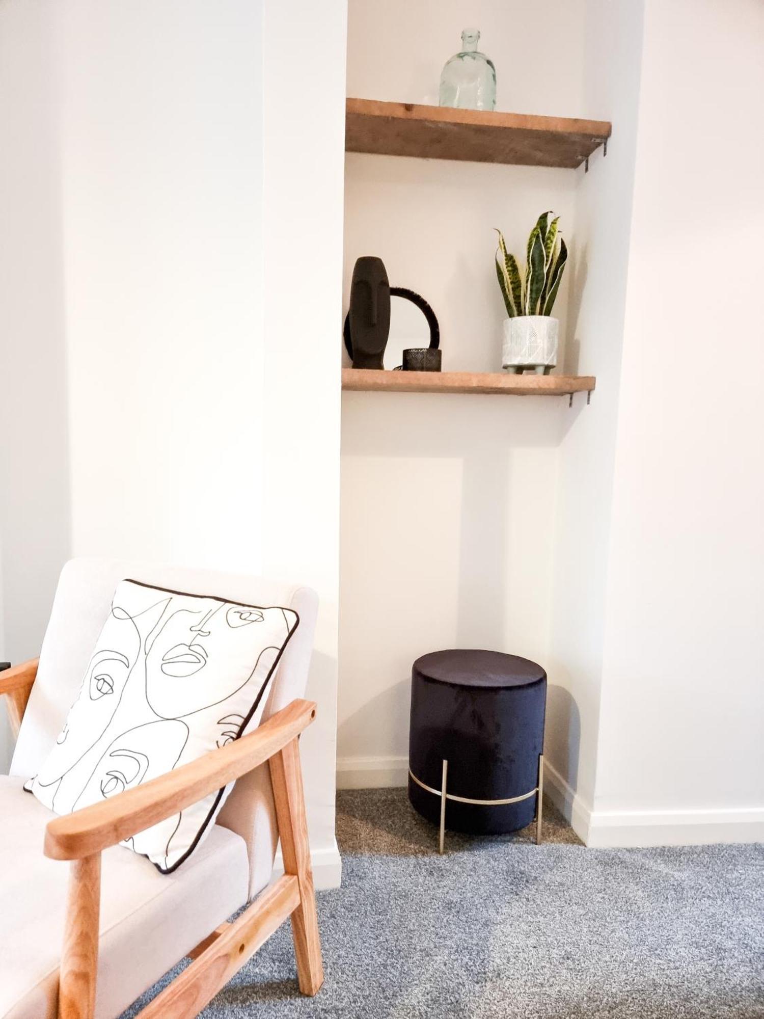 4-Bedroom Home - Perfect For Those Working In Bridgend - By Tailored Accommodation Exteriér fotografie